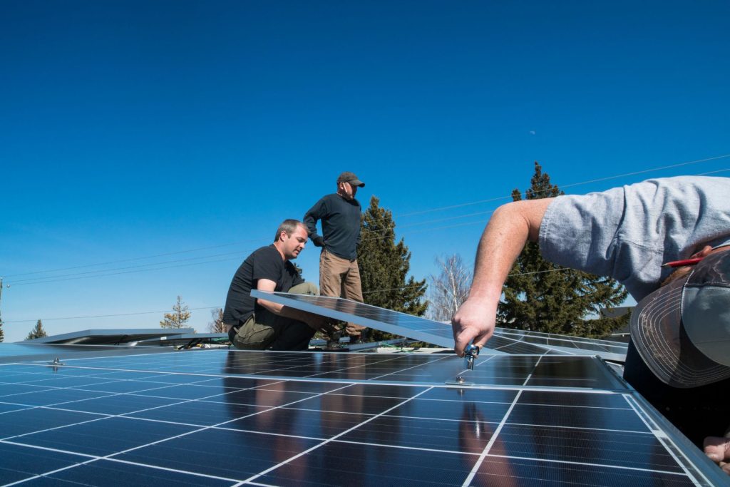 How many solar panels do I need to cover my energy consumption